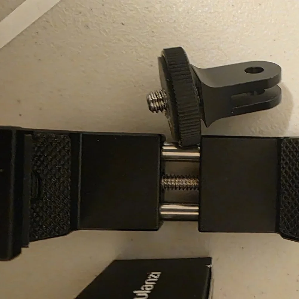 Ulanzi Phone holder for car with go pro type mounts